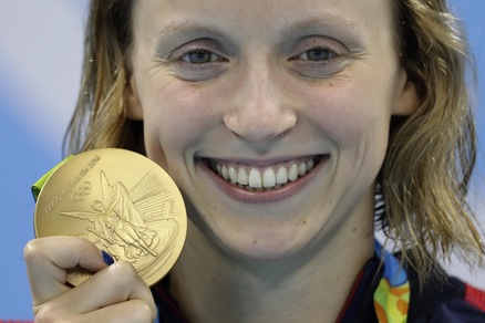Rio 2016, nuoto: poker di oro, Ledecky da record