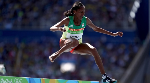 Olimpiadi, applausi per l'etiope Diro: perde la scarpa ma continua a correre