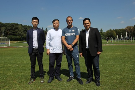 Inter, Thohir e De Boer incontrano Zhang e Ren Jun alla Pinetina