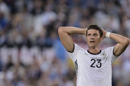 Fiorentina: «Mario Gomez tra Barcellona e Borussia Dortmund»