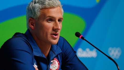 Lochte: «Sto bene». Tranquillizza tutti dopo la rapina subita
