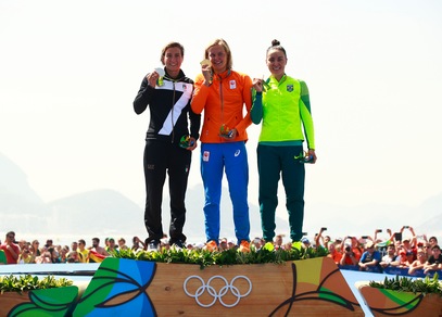 Nuoto, 10 km: argento per l'azzurra Bruni con dedica: «È per la mia compagna»