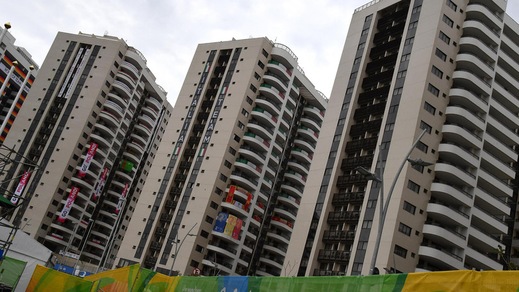 Olimpiadi, cade telecamera sospesa: sette feriti al parco olimpico