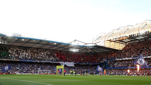 Stamford Bridge tricolore e Abramovich per l'esordio di Conte