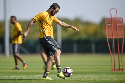 Juventus, -4 alla Fiorentina. Higuain accelera