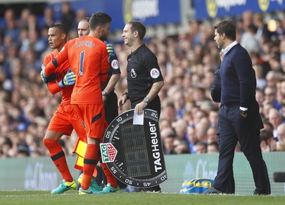 Tottenham, Lloris fuori un mese