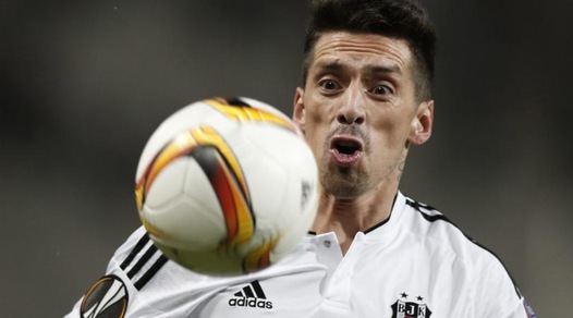 Il presidente del Besiktas: «Non cederemo Sosa al Milan»