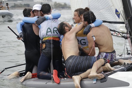 Vela, dal tumore all'oro: la grande storia di Lange, campione a 54 anni