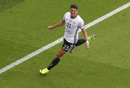 Calciomercato Fiorentina, Gomez al Wolfsburg: «Sono felice»