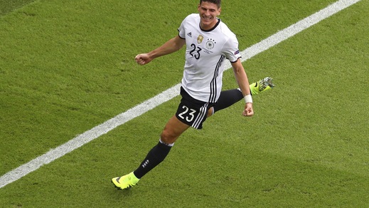 Calciomercato Fiorentina, Gomez al Wolfsburg: «Sono felice»