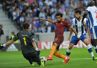 Champions League, Porto-Roma 1-1: i giallorossi resistono in 10, è un pari prezioso