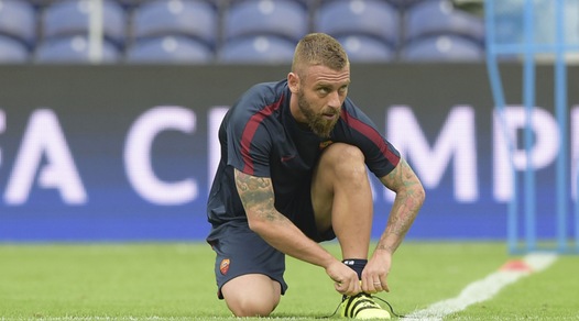 Roma, allenamento nello stadio del Porto