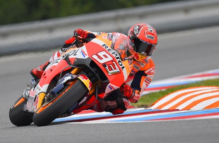 MotoGp, Brno: fenomeno Marquez in pole, Rossi solo sesto