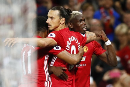Premier League, Manchester United-Southampton 2-0: applausi per Pogba, Ibrahimovic show
