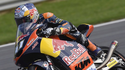 Moto3 Brno, la pole è di Binder