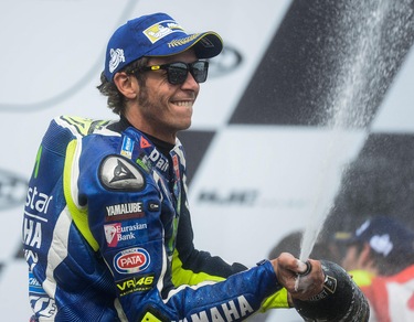 MotoGp Brno, Rossi: «Da “patacca” a eroe, ci è andata bene»