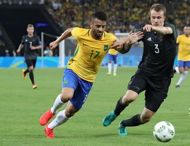 Lazio, Felipe Anderson sbarca con l'oro pronto per la Juventus