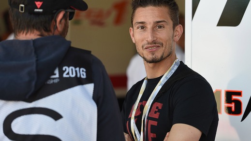 Moto: Manuel Poggiali gioca la Champions di calcio a 5