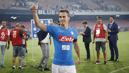 Serie A, Milik: «Mai visto un tifo come a Napoli». Sarri: «Facile buttarmi fuori...»