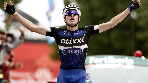 Vuelta, doppio colpo di De la Cruz: tappa e maglia