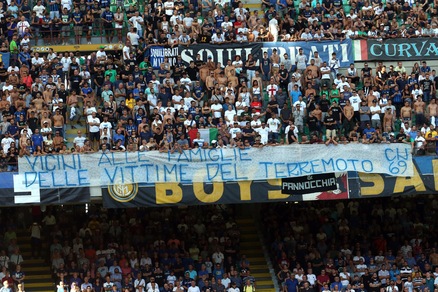 Dal San Mamés a San Siro: il calcio ricorda le vittime del terremoto