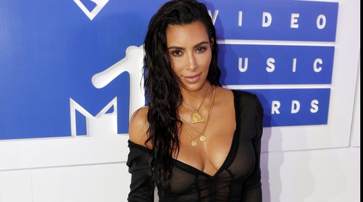 Dal look trasparente della Kardashian alla stella Phelps: che show gli Mtv Video Music Awards