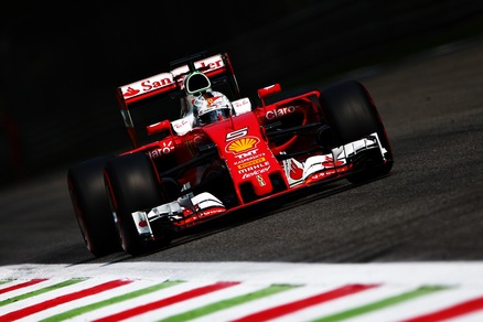 F1, Gp Italia: Mercedes avanti, terzo tempo Vettel