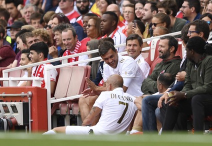 Milan Glorie-Arsenal Legends 2-4: doppietta di Vieri, tripletta di Kanu