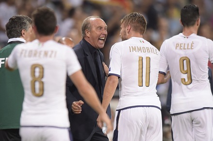 Ventura, che grinta nella prima ufficiale sulla panchina dell'Italia!