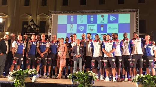 Basket Serie A, Geppi Cucciari alla festa di Sassari