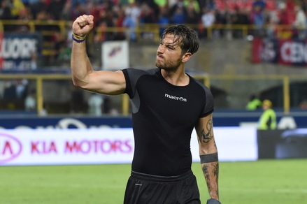 Serie A Bologna, ottimismo per Mirante. Frattura per Gomis