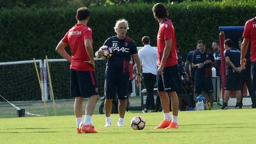 Bologna, allenamento con i tifosi per i rossoblù