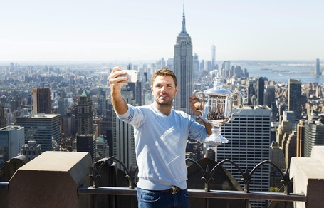 Wawrinka, selfie con il trofeo a New York dopo la vittoria agli Us Open