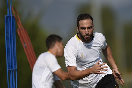 La Juventus in "total white" per la Champions