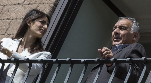 Il sindaco Raggi a Pallotta: «Non sono tifosa, ma la mia famiglia è della Lazio»