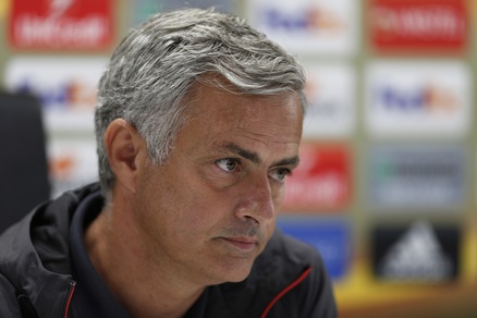 Manchester United, Mourinho: «Rooney non giocherà»