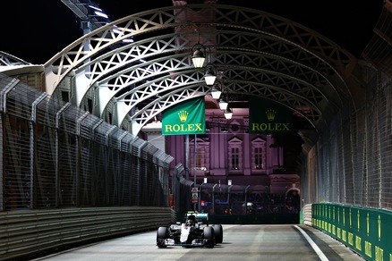 F1 Singapore, Rosberg in pole. Male la Ferrari: Raikkonen 5°, Vettel ultimo