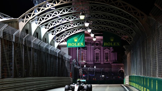 F1 Singapore, Rosberg in pole. Male la Ferrari: Raikkonen 5°, Vettel ultimo