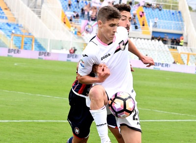Crotone-Palermo 1-1, pari sul neutro di Pescara