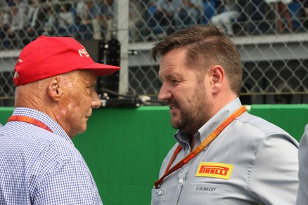 F1 Singapore, Hembery: «Insolita evoluzione della pista»