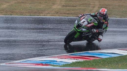 Sbk, in quota è già festa per Rea