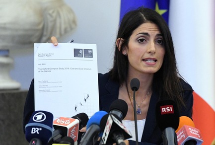 Olimpiadi, Virginia Raggi: «No alla candidatura di Roma 2024». Salta l'incontro con Malagò