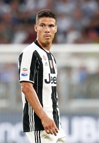 Juventus, Hernanes: «Per lo scudetto ci sono anche Roma, Napoli e Inter»