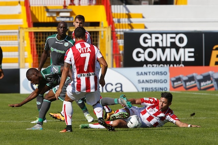 Serie B, Vicenza-Avellino 0-0: solo un pari