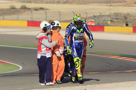 MotoGp Aragon, Rossi: «Acciaccato ma sto bene, spiace per il sesto posto»