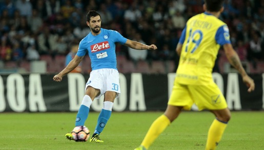 Serie A Napoli, gli esami confermano: elongazione per Albiol