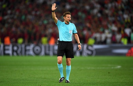 Champions, Napoli-Benfica sarà diretta dal tedesco Brych