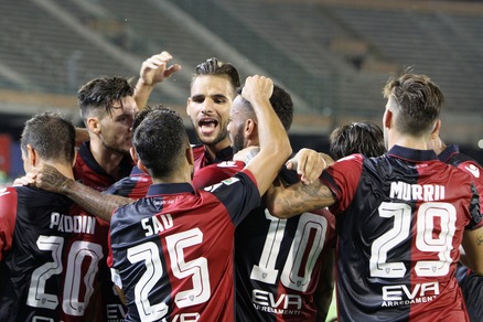 Serie A: Cagliari-Sampdoria 2-1, le immagini di un pazzo finale