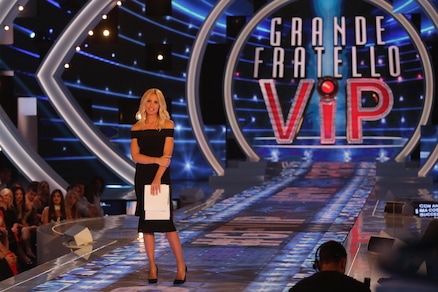 Ilary Blasi: splendida nella seconda puntata del GFVip