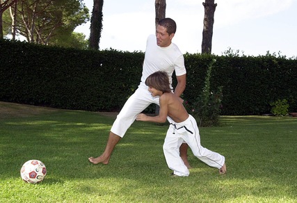 Genoa, i primi calci di Simeone junior col padre